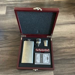 NWOT Flask and Game Gift Set